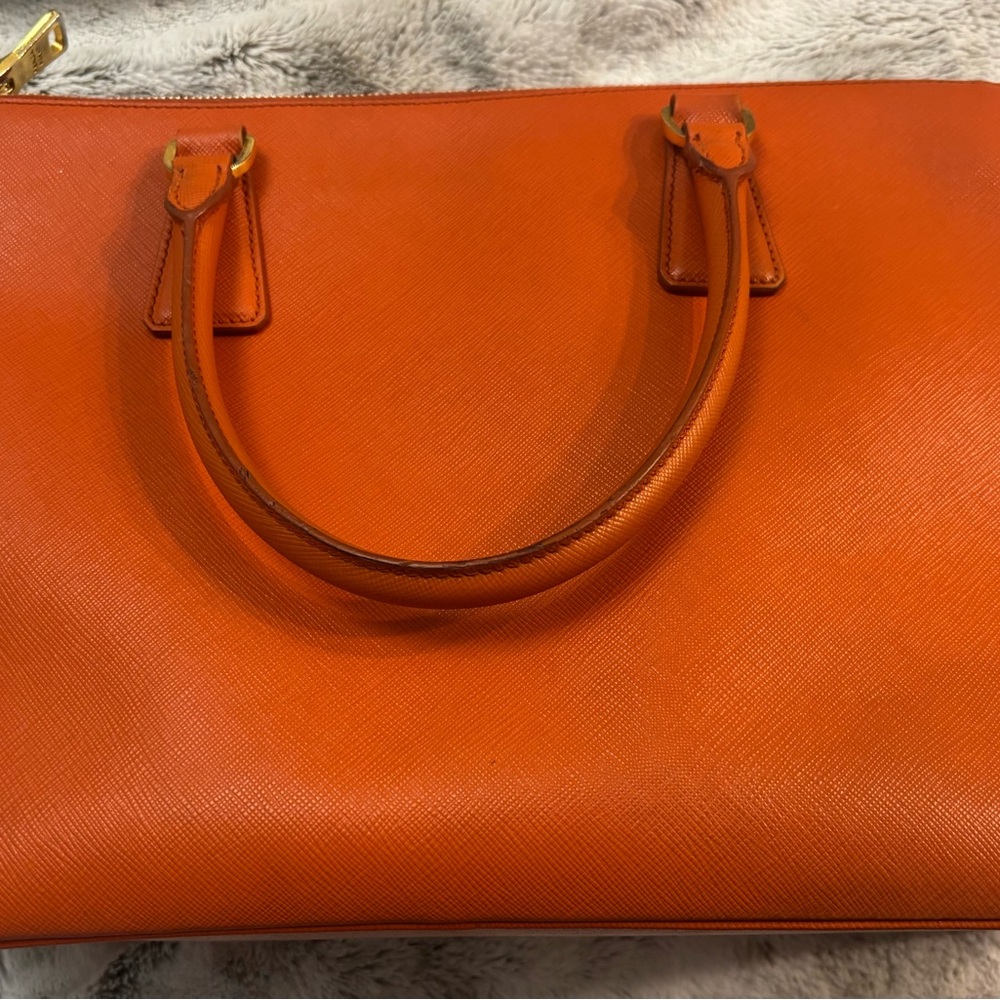 Authentic Prada BN2274 Saffiano Large Tote Papaya Orange Gold Hardware - Picture 3 of 12